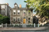 Sawyer House - 2-Star