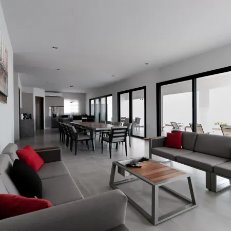 Water Front property for large families. With all the amenities you need.