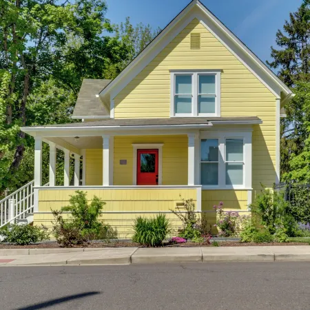 Historic Home Near Downtown Salem: Walk to Capitol