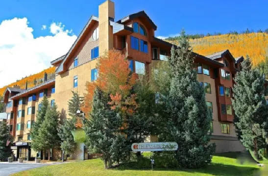 Copper Center Village. Newly renovated. Gas Fireplace. FREE Underground Parking.