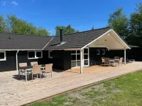 "Tyki" - 12km from the Sea Hotels in Oksbol