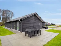 "Clare" - 100m from the Sea Hotels in Sjolund