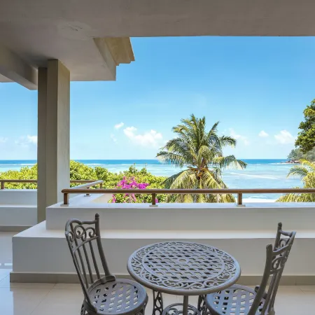 Crown Beach Hotel Seychelles