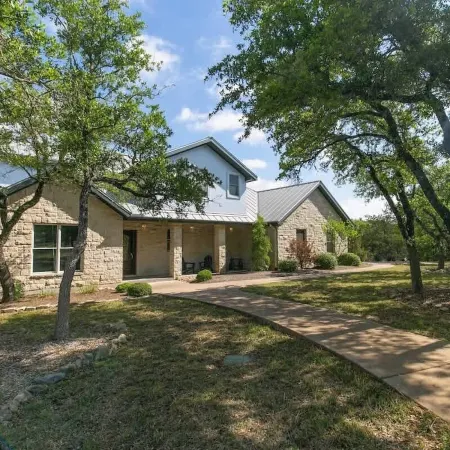 Spicewood Lodge w/Pool, HotTub
