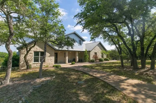 Spicewood Lodge w/Pool, HotTub