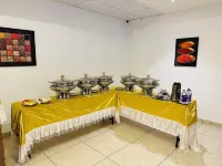 Shambhavi Hotel & Convention Centre - breakfast