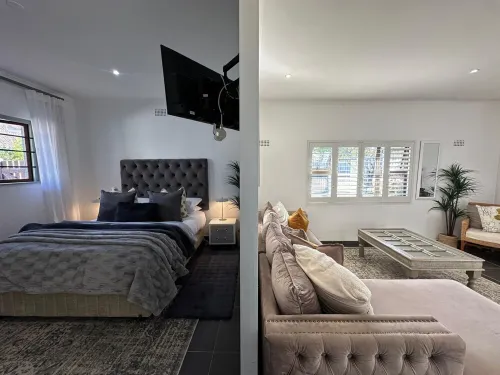 Peony  - Self-catering Studio unit Tokai 호텔