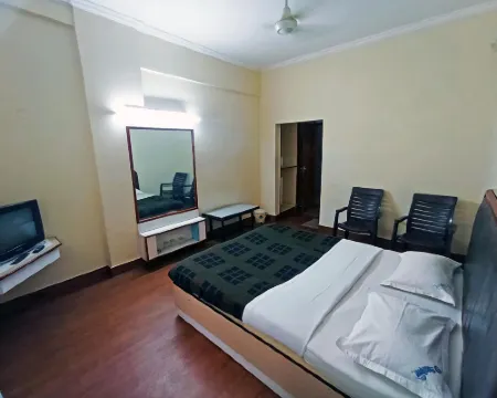 Hotel Chetana 達文蓋雷縣酒店