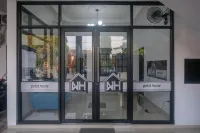 RedDoorz Syariah Near Unimus Semarang Hotel a Tembalang