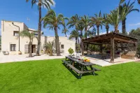 Historical Palms Villa by Fidalsa