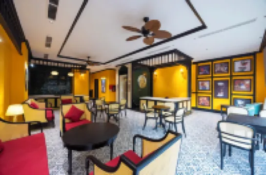 Lotus Home Cafe - Cable Car Station