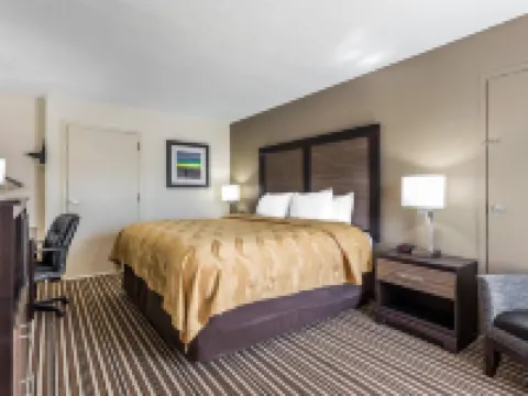 クオリティ イン パインハースト エリア アバディーンのホテル