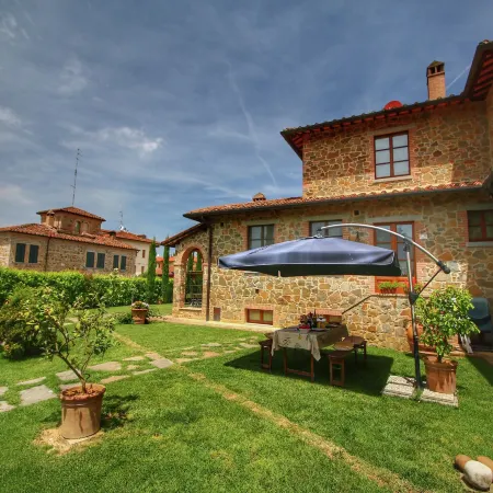 Cottage in Tuscany with Pool & Olive Groves