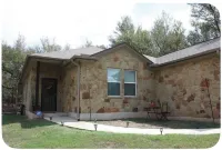 Modern home - quiet neighborhood Hotels in Bastrop