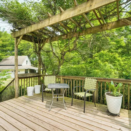 Peaceful Countryside Retreat w/ Yard in Frenchtown