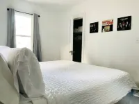 Cozy & Centrally Located APT - KING BED