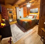 Secluded Romance, Hot Tub, Fireplace, Decor, Honeymoons