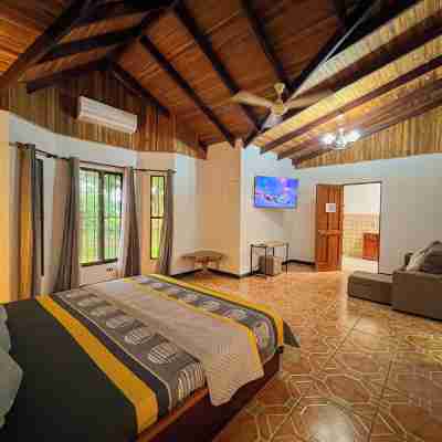 La Casa de Piedra: Un Hogar Único Rooms