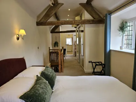 Davenford Cotswold Gardens Отели рядом с достопримечательностью «Market Square»