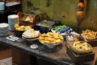 Ritz Plaza Hotel - servizio colazione