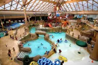 Poconos Hideaway - Fire Pit, Grill, Hiking and Water Parks Nearby.