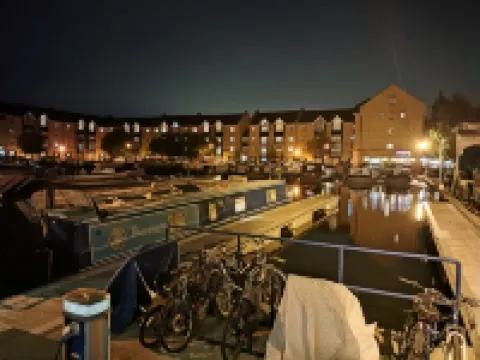 Canalside Chic – Your London Escape Starts Here!  Wifi and Airport Transfers