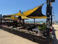 Luxury Beach Condo Netanya- 5 Minutes walk to Kikar, across from Beach Elevator