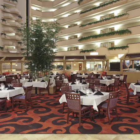 Holiday Inn SPRINGDALE/FAYETTEVILLE AREA by IHG