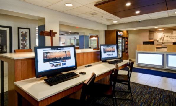 Holiday Inn Express NEWPORT NORTH - MIDDLETOWN by IHG