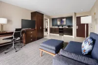 Courtyard by Marriott Manchester-Boston Regional Airport
