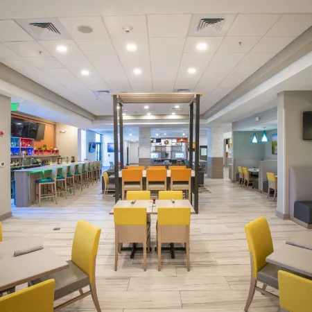 Holiday Inn PENSACOLA - UNIVERSITY AREA by IHG