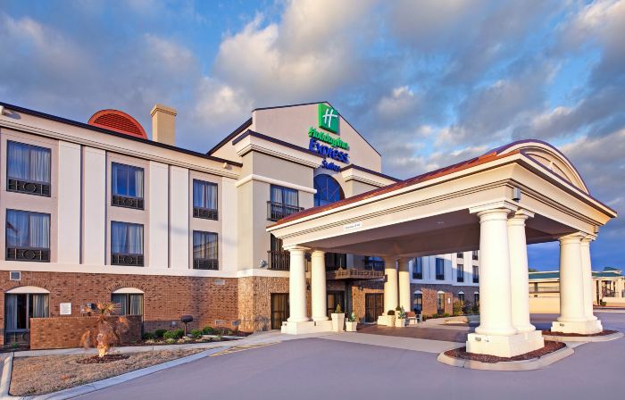 Holiday Inn Express & Suites COVINGTON by IHG