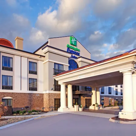 Holiday Inn Express & Suites COVINGTON by IHG