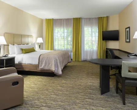 Candlewood Suites GROVE CITY - OUTLET CENTER by IHG スプリングフィールドのホテル