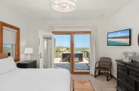 9 Br Ocean/Beachfront Home w/ Heatedpool & 2 Hottubs in Obx! Hotel a Hatteras