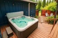 Blueberry Cabin 3bdrm near Alderbrook w/ Hot Tub Hotels in Mason County