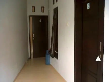 Villa Ananta Отели рядом с достопримечательностью «Coban Rondo Waterfall»