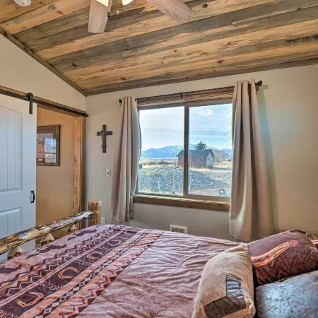 Couples Retreat 1-Hour Drive from Yellowstone NP!
