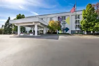 Spark by Hilton Green Bay Hotels in Ashwaubenon