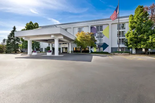 Spark by Hilton Green Bay