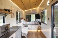 The Nile Farmstay: Modern Cabin Offering Incredible Views with Fire Pit and Spa.