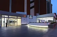 Flamingo Beach Resort - Adults Recommended