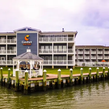 Comfort Suites Chincoteague Island Bayfront Resort