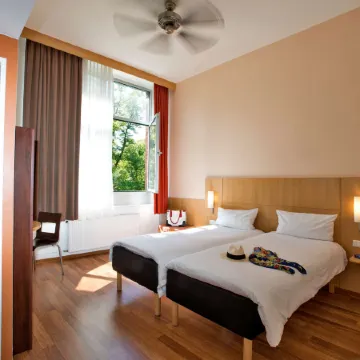 Ibis Berlin City Süd Отели рядом с достопримечательностью «Станция метро "Германштрассе"»