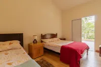 Casa de Campo com Vista Piscina e rea Gourmet Hotels in Jacarei