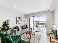 Pristine 3-Bed Kiama Unit with Courtyard Hotels in Kiama