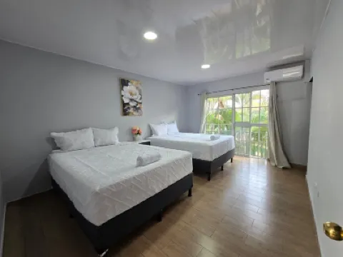 มี เตียร์รา เอสกาลอน โรงแรม อี เรสตัวรานเต โรงแรมใกล้Dr. David J. Guzmán National Museum