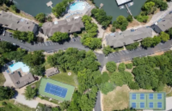 Penthouse Level Condo w/ Lake & Pool Views, Tennis & Pickleball