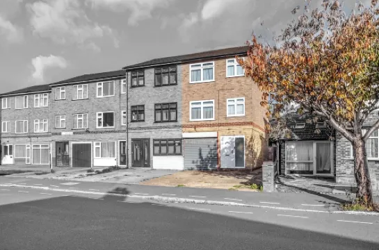 4 Bedrooms - Up To 14 Guests - Free Parking