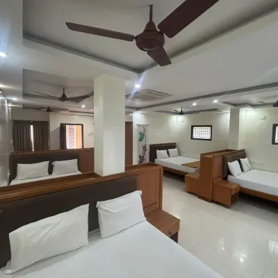 Sivans Inn Hotels near Thiruchendur Murugan Temple